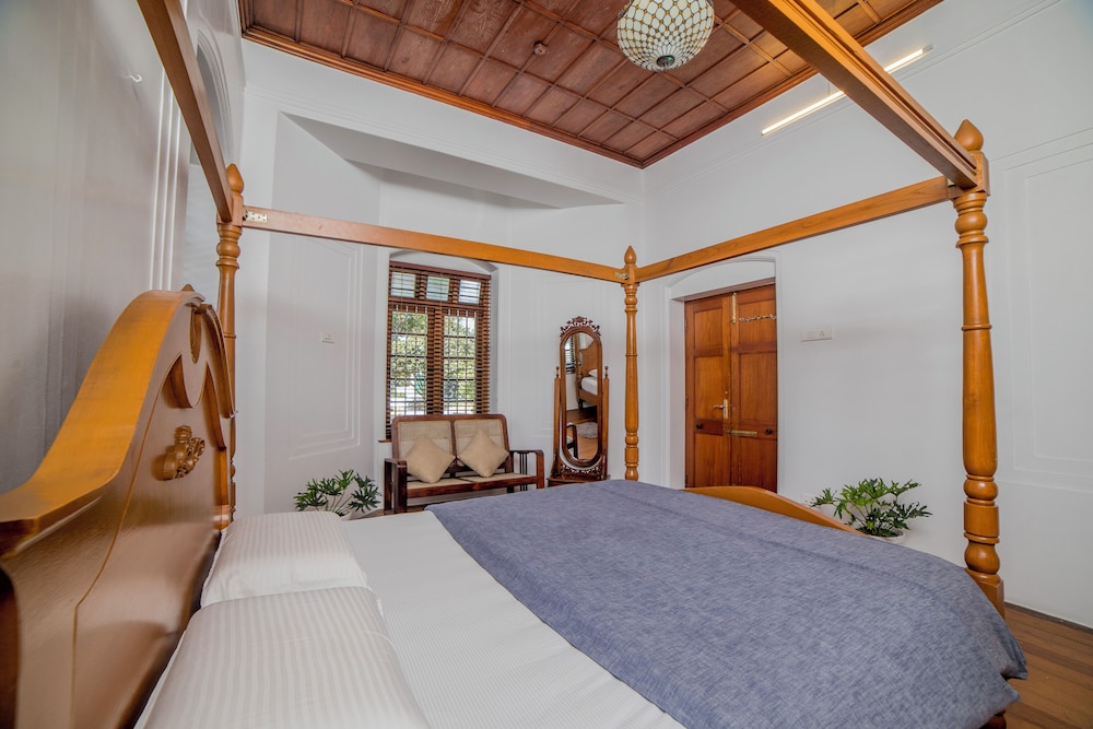 savithri bungalow by xploreindo