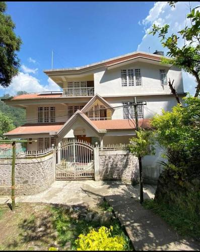 ronglyang lotus villa homestay near mg road