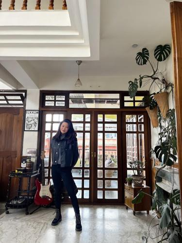 ronglyang lotus villa homestay near mg road