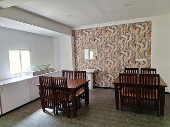 green valley suites