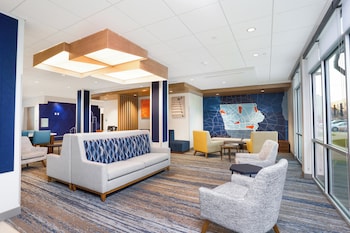 holiday inn express and suites cedar rapids marion