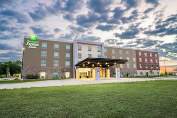 holiday inn express and suites cedar rapids marion