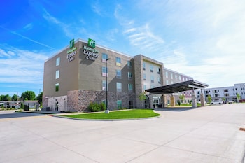 holiday inn express and suites cedar rapids marion