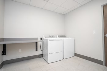 holiday inn express and suites cedar rapids marion