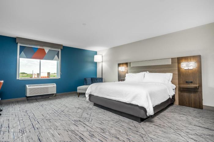 holiday inn express and suites cedar rapids marion