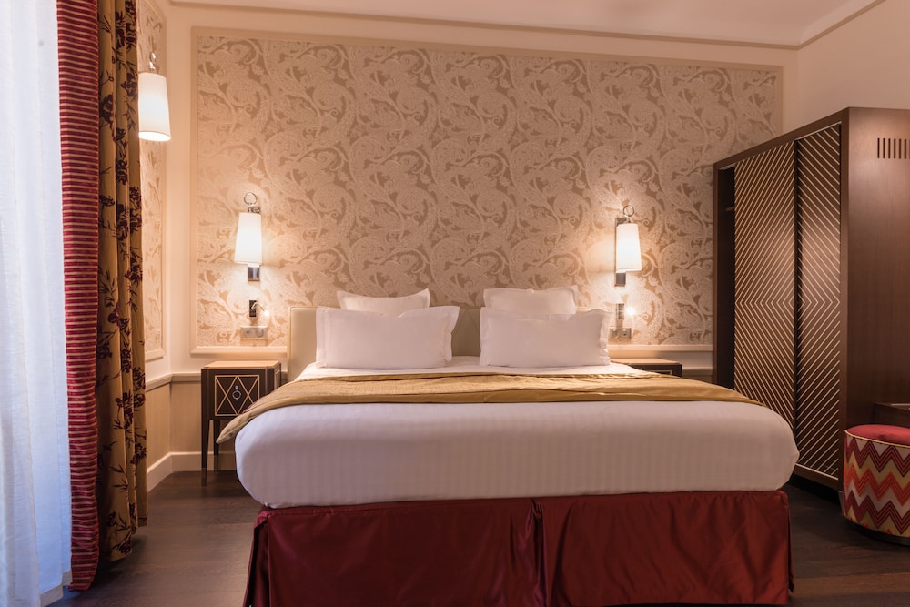crystal hotel