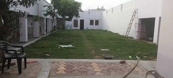 g d guest house by grb