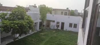 g d guest house by grb