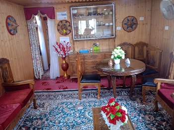 Houseboat  New  Dongola,,3 star