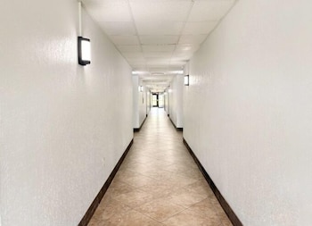 Galesburg Extended Stay,,2 star