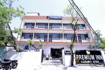 corporate inn 52