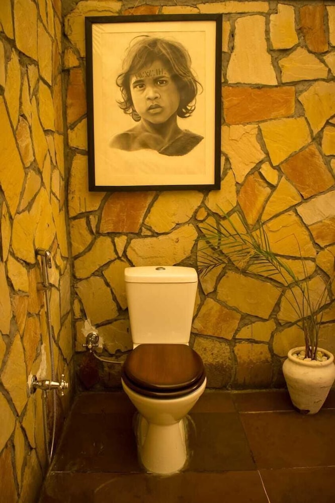 umaria safari camp kanha national park