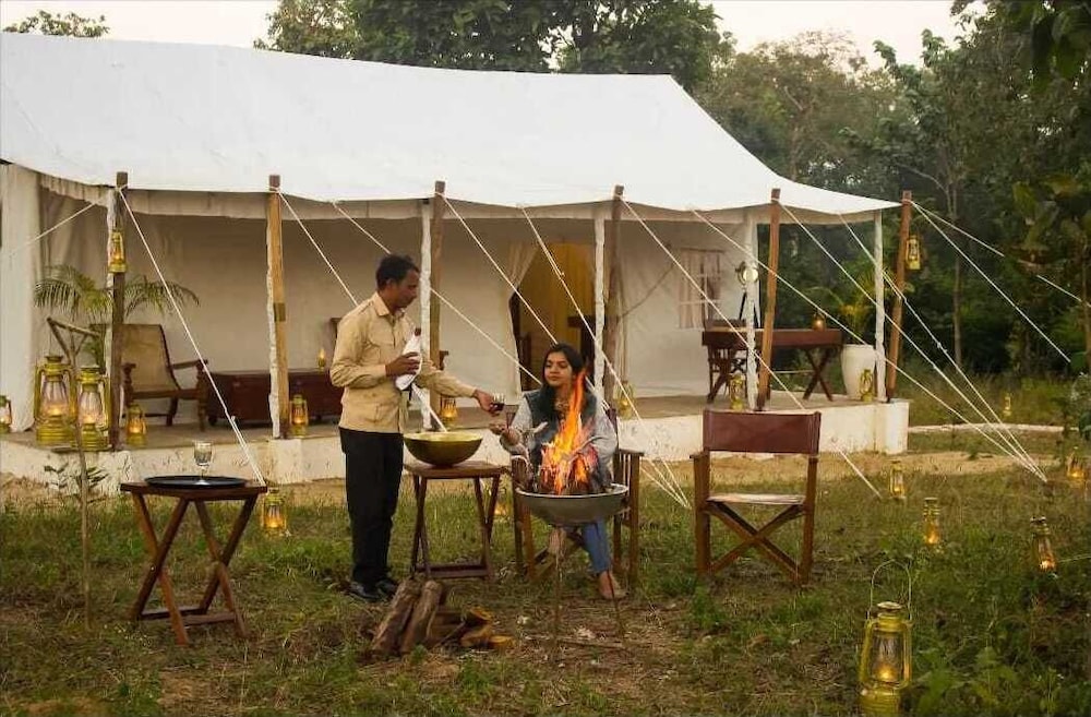 umaria safari camp kanha national park