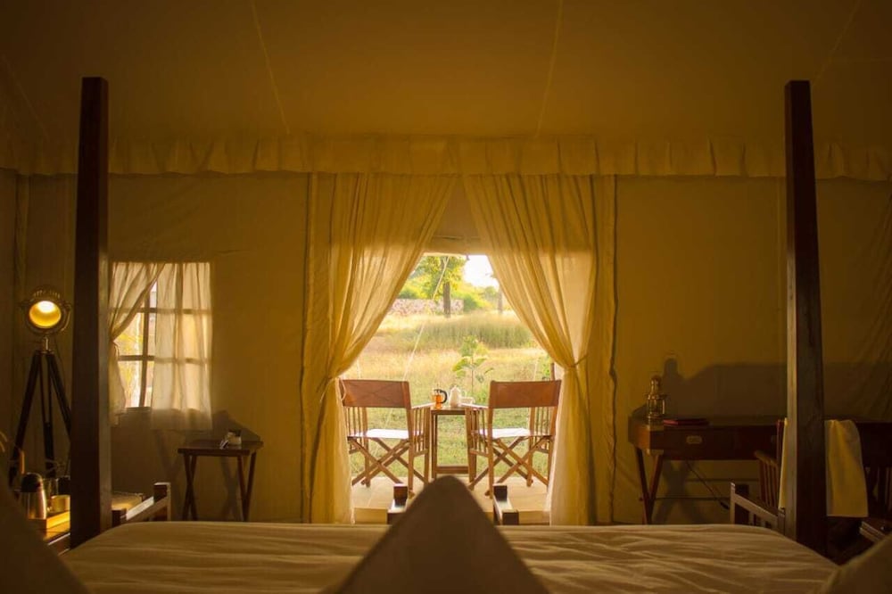 umaria safari camp kanha national park