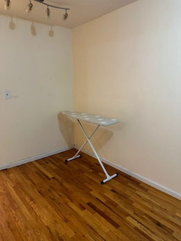 Nwk 457  Room 111-A,457 Irvine Turner Blvd,2 star