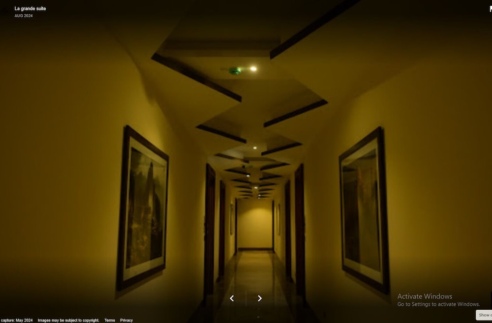 la grande suite and banquet hall