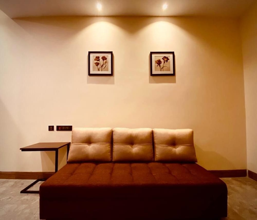 la grande suite and banquet hall