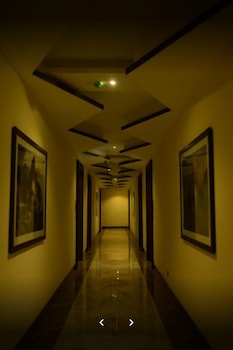 la grande suite and banquet hall