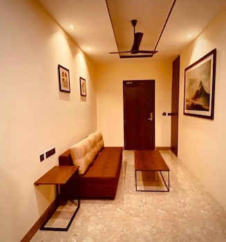 la grande suite and banquet hall