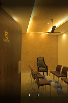 la grande suite and banquet hall