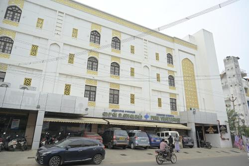 la grande suite and banquet hall