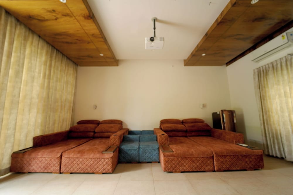 narayani revtree resort and villa