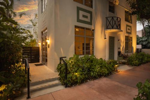 art deco marela boutique