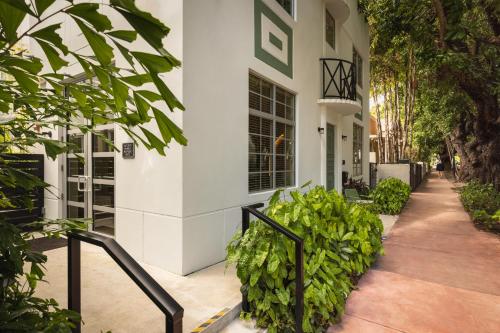 art deco marela boutique