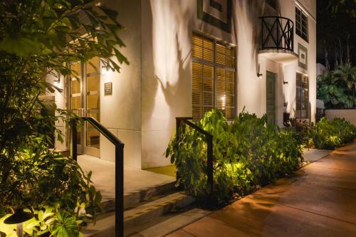 art deco marela boutique