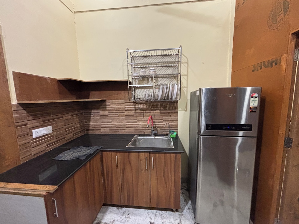 gobravo 37 2bhk farm with pool and garden sec150 noida