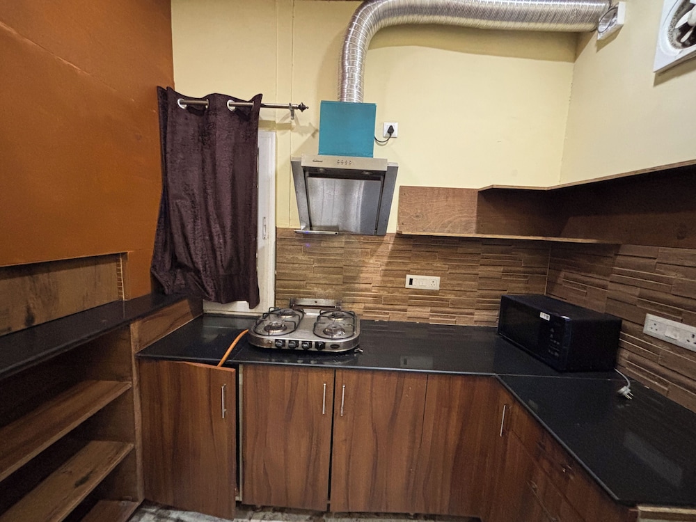 gobravo 37 2bhk farm with pool and garden sec150 noida