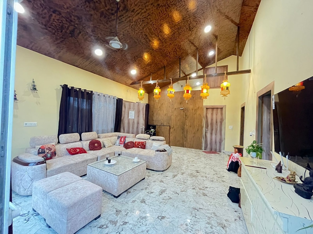 gobravo 37 2bhk farm with pool and garden sec150 noida