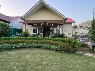 gobravo 37 2bhk farm with pool and garden sec150 noida