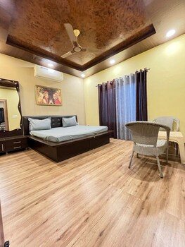 gobravo 37 2bhk farm with pool and garden sec150 noida