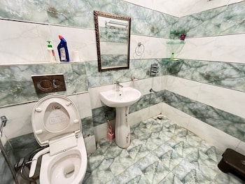 gobravo 37 2bhk with pool and garden noida