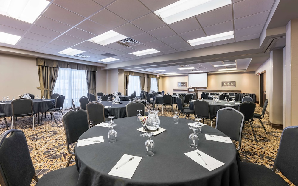 hampton inn and suites by hilton moncton