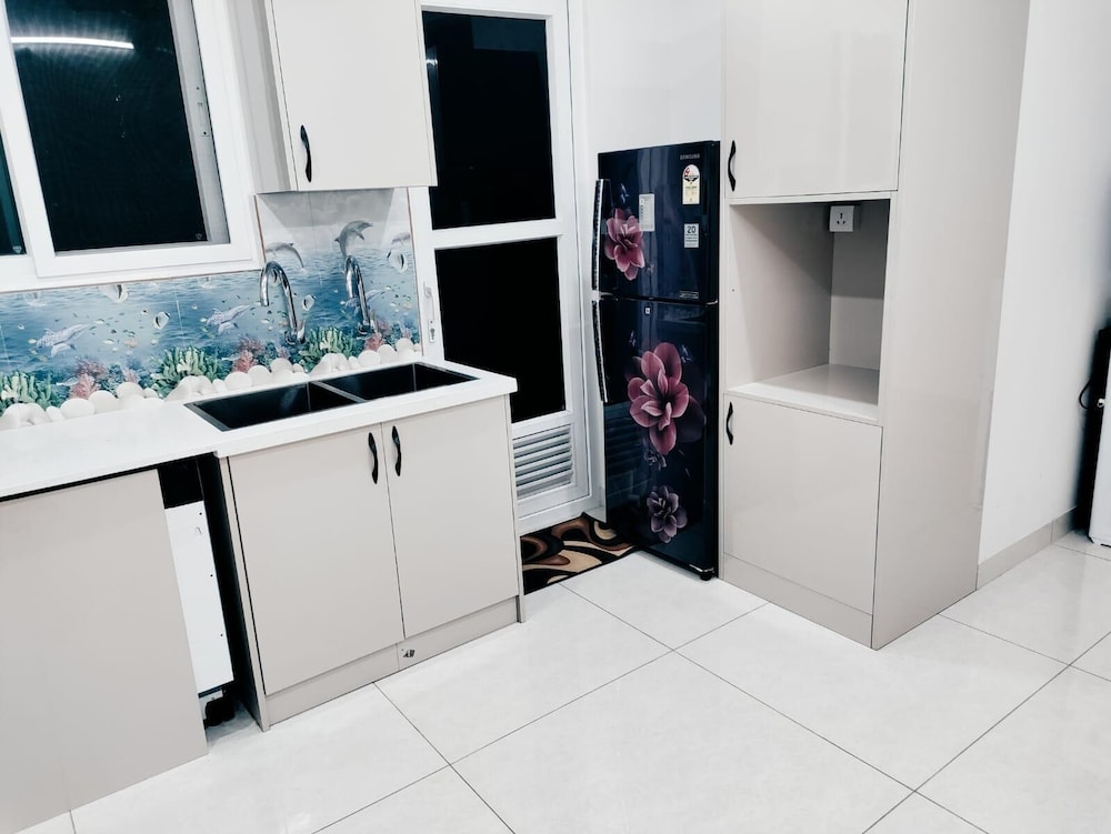 zenith paradise luxurious 3br apartment