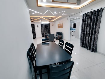 zenith paradise luxurious 3br apartment