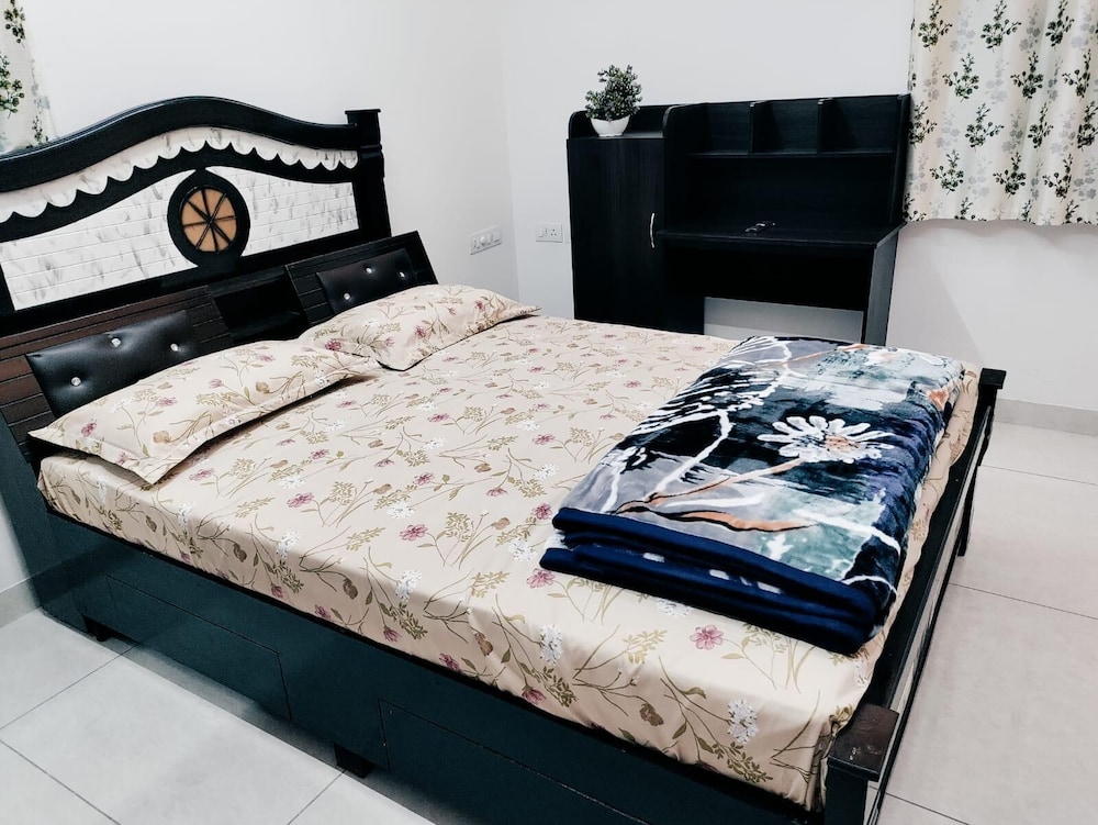 zenith paradise luxurious 3br apartment