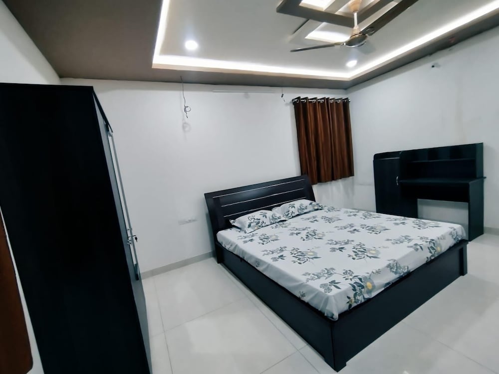 zenith paradise luxurious 3br apartment