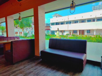 shree gulab mansion hotel and restaurant