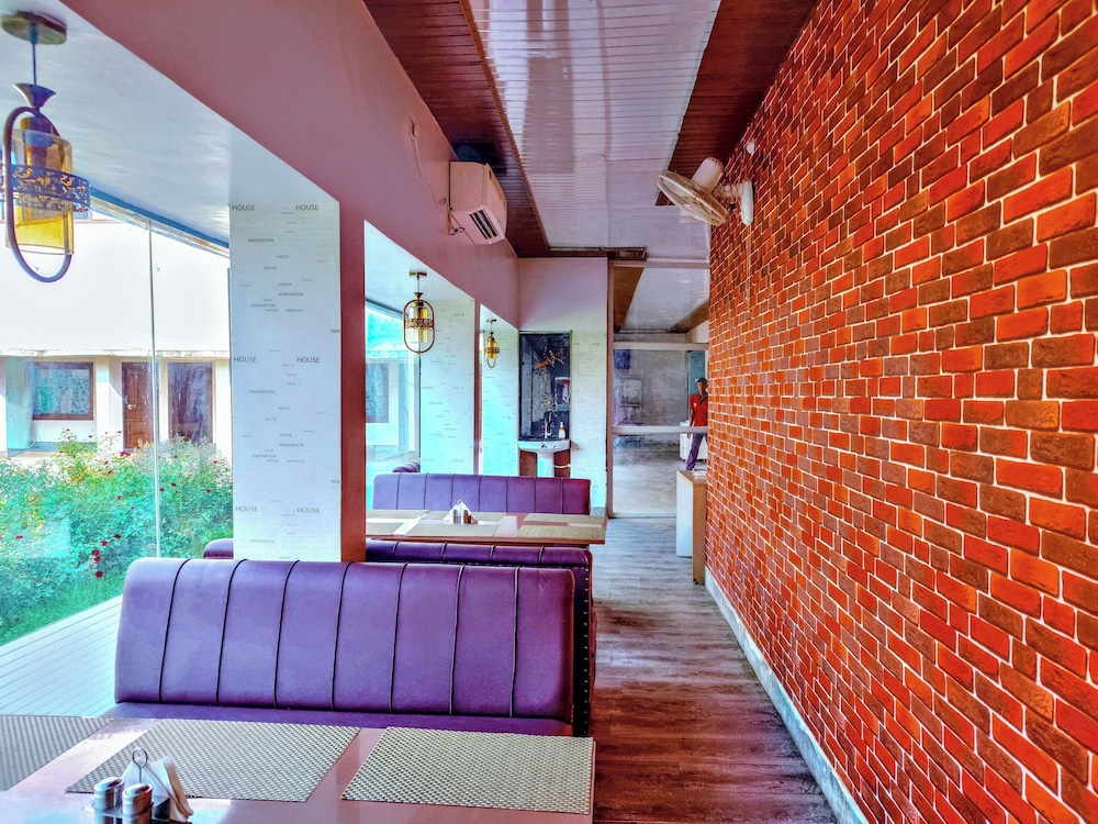 shree gulab mansion hotel and restaurant