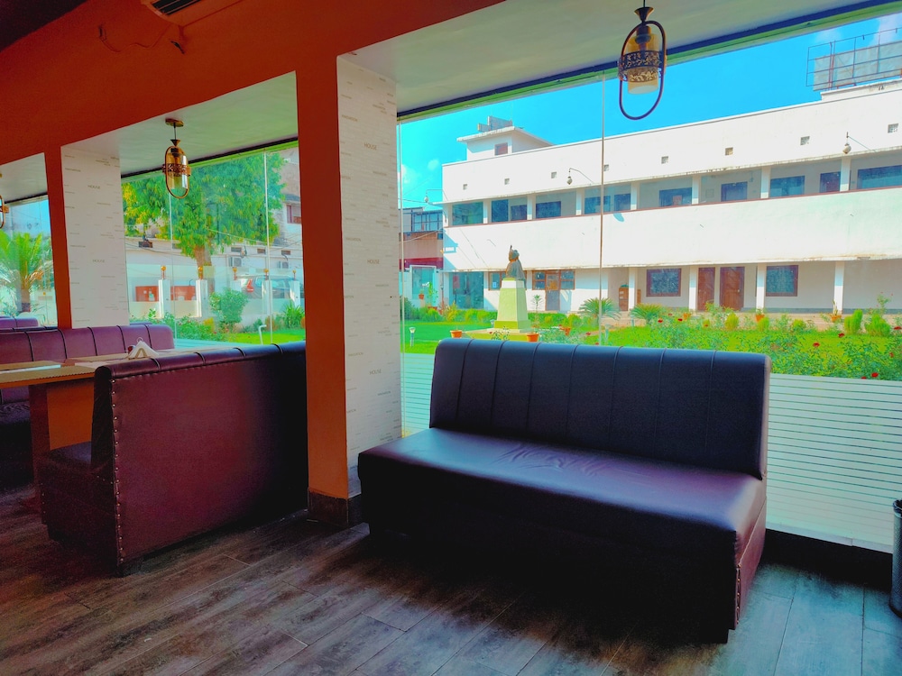 shree gulab mansion hotel and restaurant