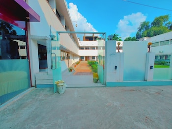 shree gulab mansion hotel and restaurant