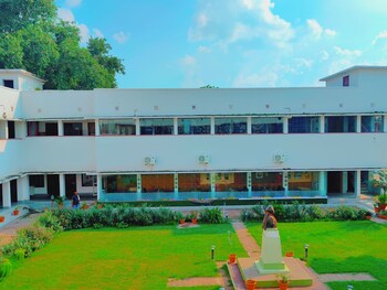 shree gulab mansion hotel and restaurant