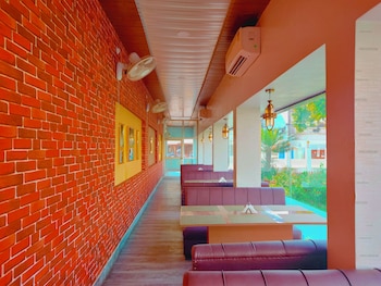 Shree Gulab Mansion Hotel And Restaurant,,3 star