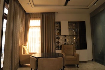 the taj mughal courtyard homestay