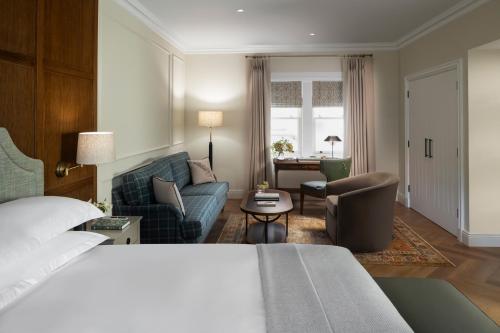 dunluce lodge