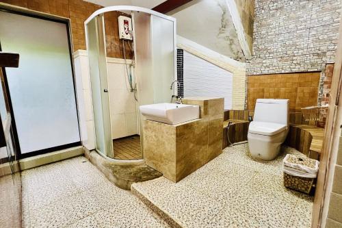 the cascade mae taeng waterfall bungalows