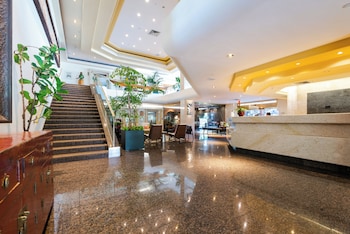 Luana Waikiki By Tropical Escapes Realty,2045 Kalakaua Ave,3 star